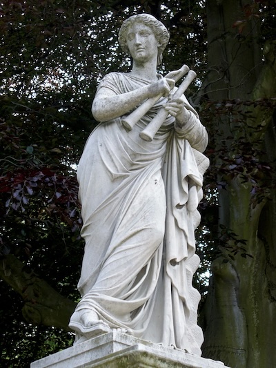 Euterpe statue Sanssouci Park Ger Potsdam.jpg kopie
